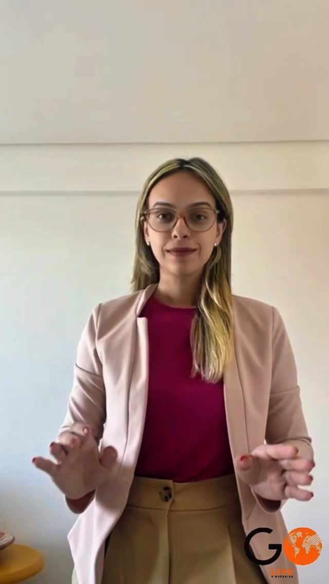 Instagram post from francielimarques.adv. This post is in position 1.